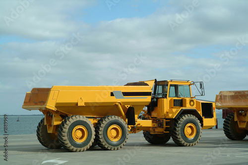 large dumper trucks