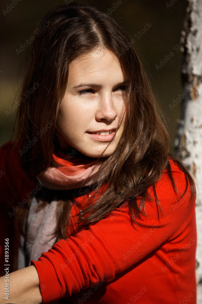 smiling brunette girl smiling brunette girl