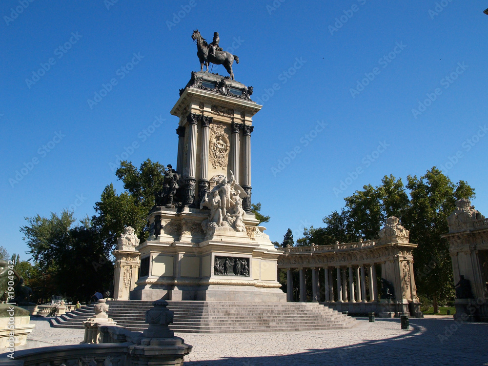 Fototapeta premium park del retiro in madrid