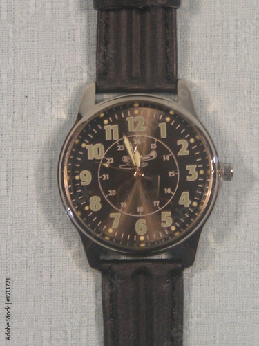 Wallpaper Mural montre 1 Torontodigital.ca