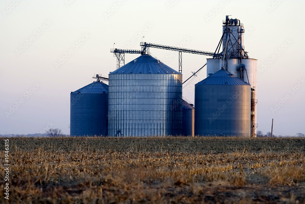 grain elevator in the midwest united states grain elevator in the midwest united states