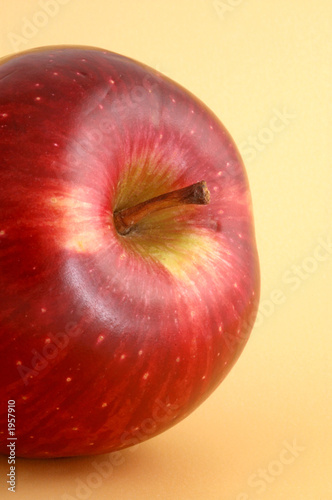 red apple