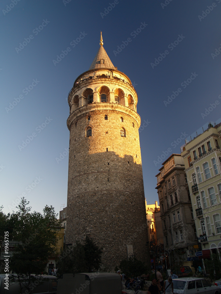 torre de galata en estambul, turquia