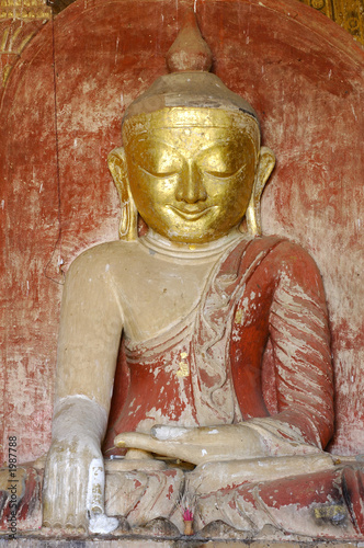 myanmar, bagan: statue in dhammayangyi temple photo