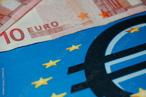 eurozeichen und das geld