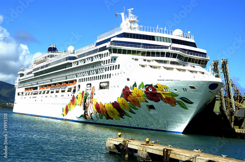 cruise ship photo