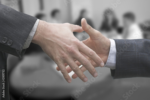 shakehands3b