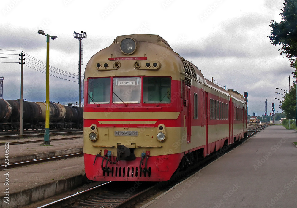 russischer triebwagen nahverkehrszug