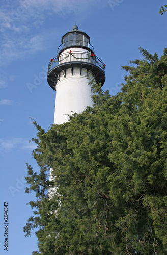 Wallpaper Mural lighthouse in trees Torontodigital.ca