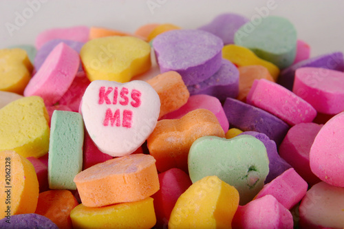 conversation heart kiss me