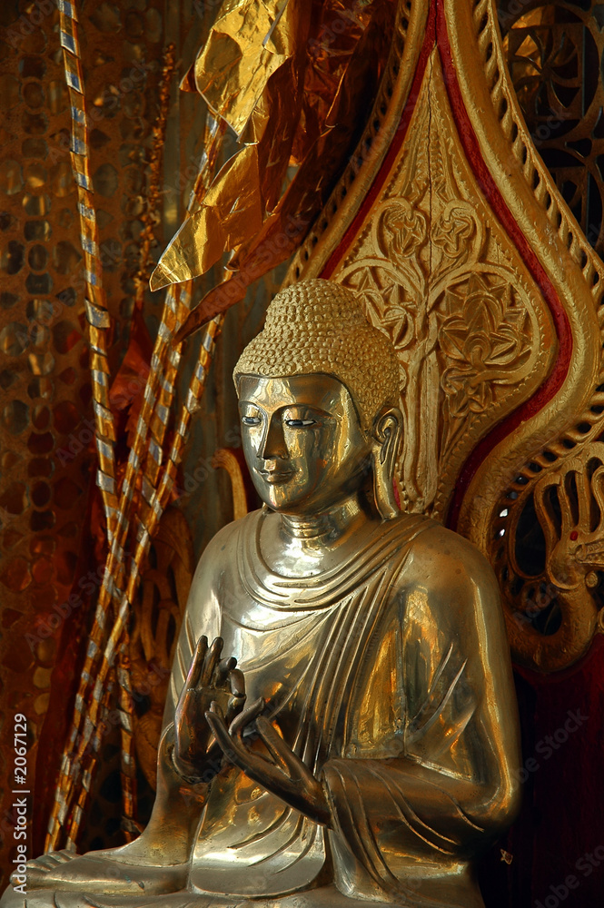 myanmar, pindaya: 8000 buddha's cave