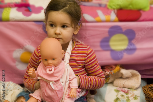 Obraz na płótnie baby doll w salonie