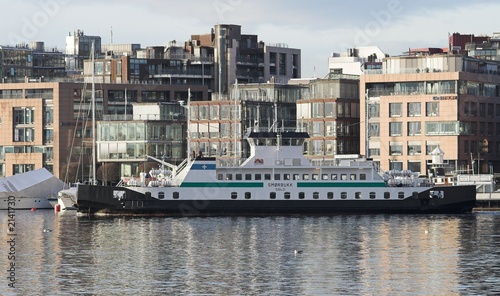 ferry © John Sandoy