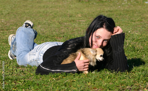 l'ado et son chien photo