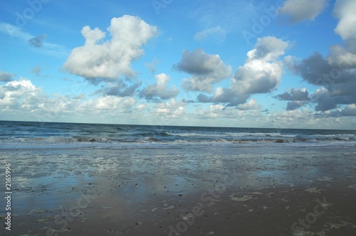 nuages sur omaha beach