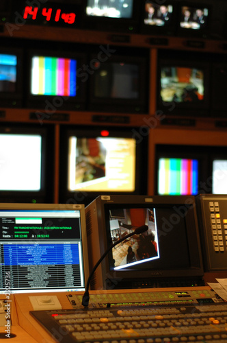 écrans régie tv