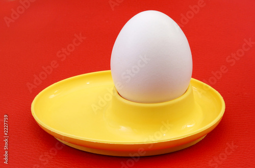 egg over red photo