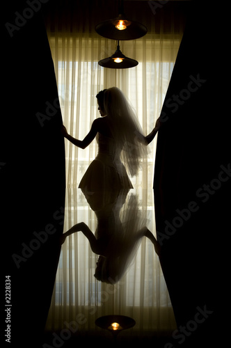 bride silhouette with reflection
