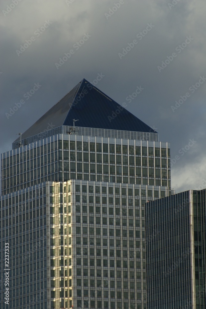 Fototapeta premium canary one at canary wharf
