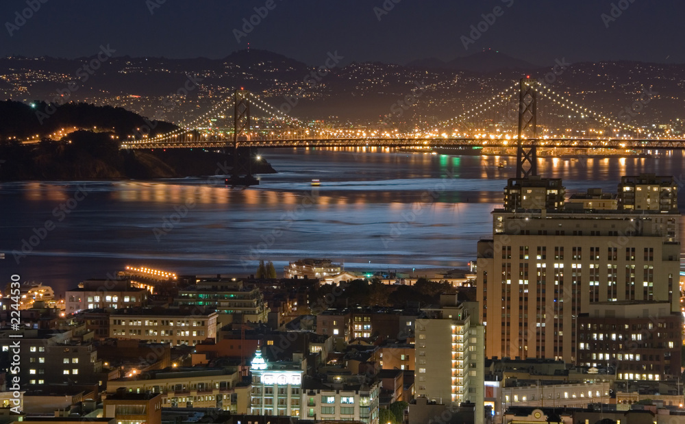 Obraz premium san francisco bay bridge under moonlight