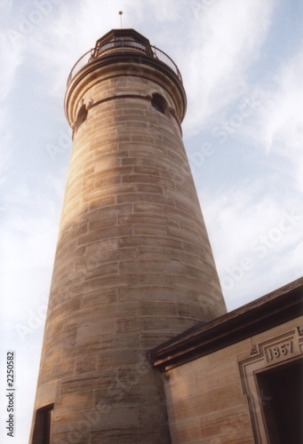 land lighthouse - lake erie