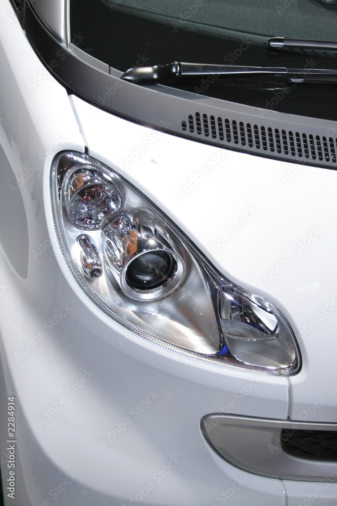 head lamp of white smart car