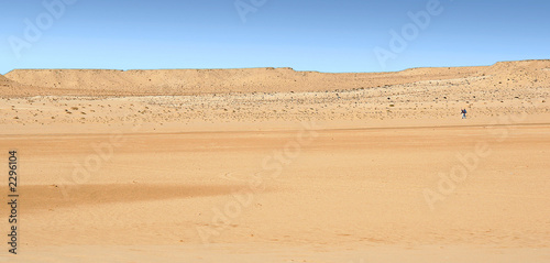 Foto seul dans le desert