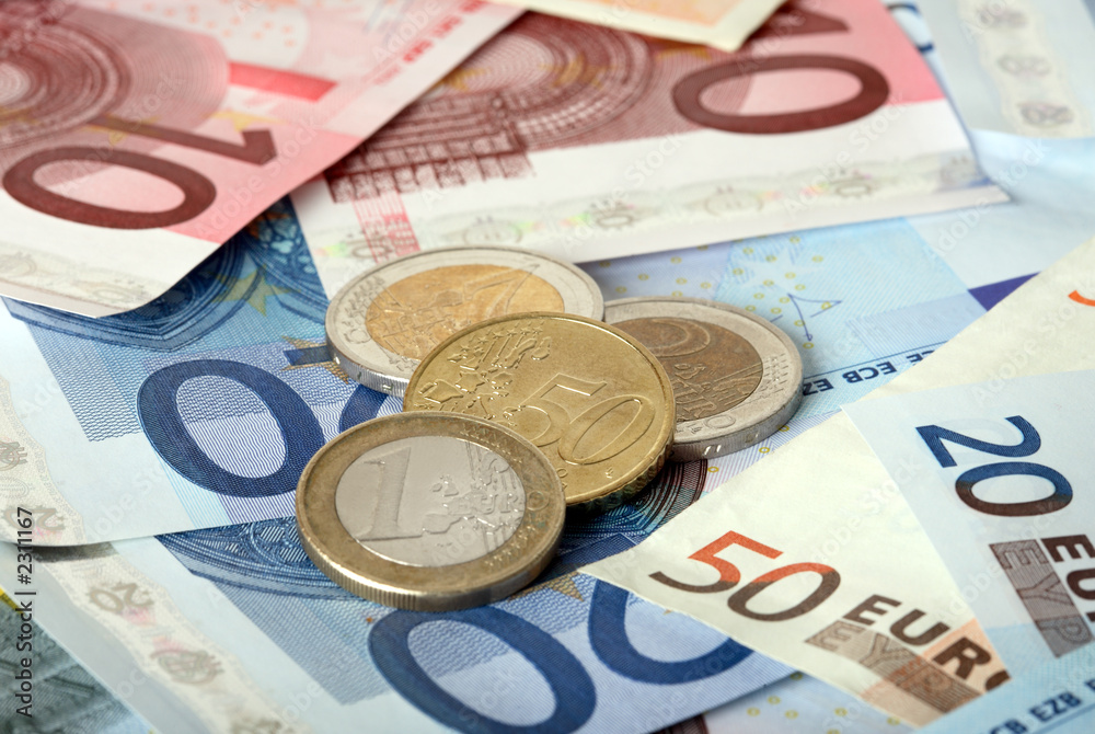 euro banknotes