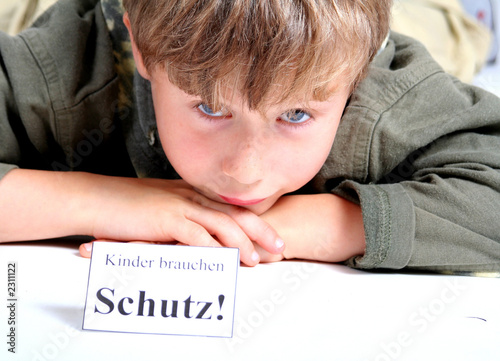 kinder brauchen schutz photo