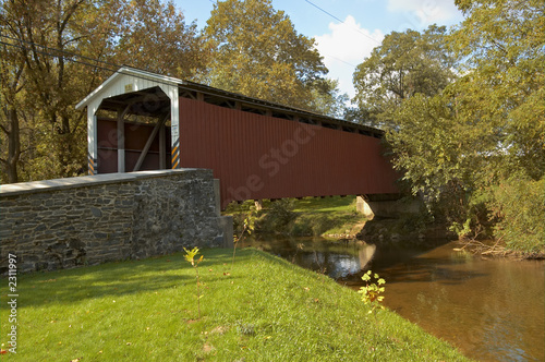Tela amish covered bridge
