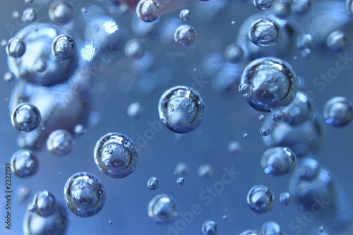 luftblasen im wasser
