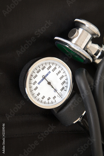 stethoscope and sphygmamanometer