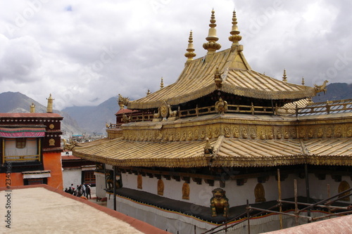 temple du jokhang à lhassa photo