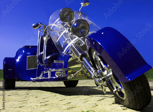 blaues trike photo