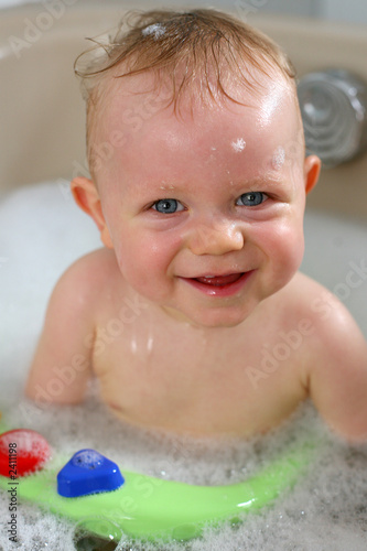 Fotografia bébé au bain #1