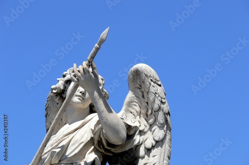 statue au javelot
