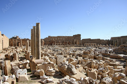 vue générale forum romain de lepcis-magna