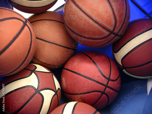 basket balls © Carlos Caetano