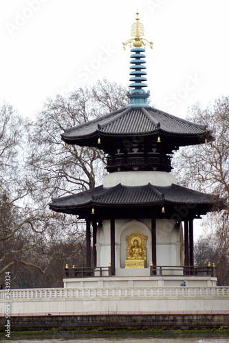 Wallpaper Mural battersea park pagoda 1 Torontodigital.ca