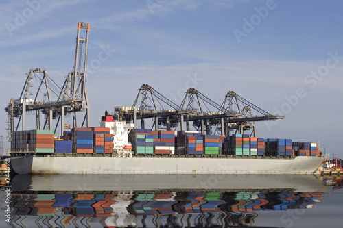 Fototapeta loading container ship
