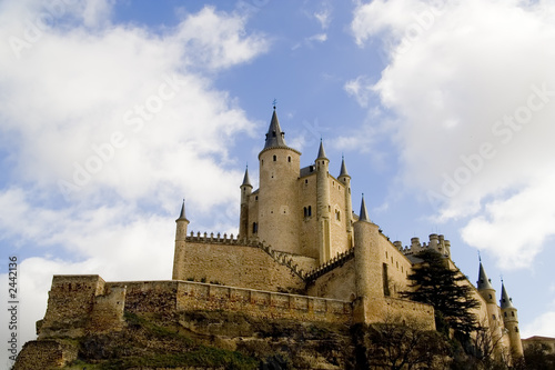 alcazar of segovia side