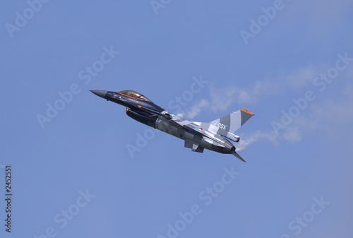 f-16 falcon