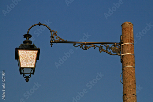 lampione in ferro battuto