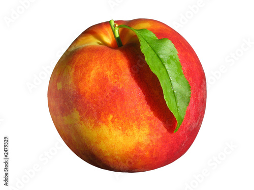 peach with leaf (isolated)