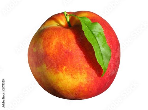 peach with leaf (isolated)