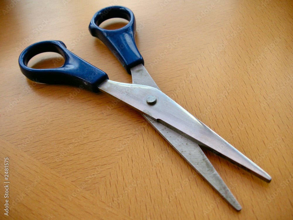 open scissors open scissors
