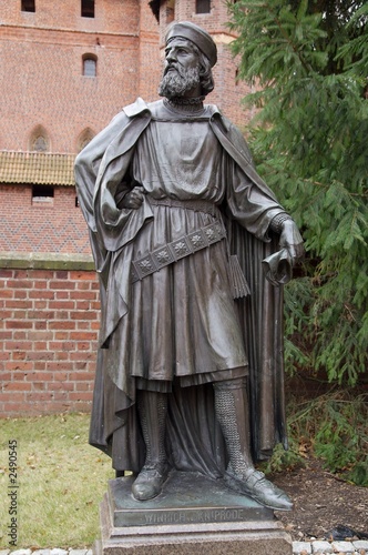sculpture in malbork