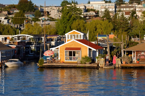 lake union boat houses