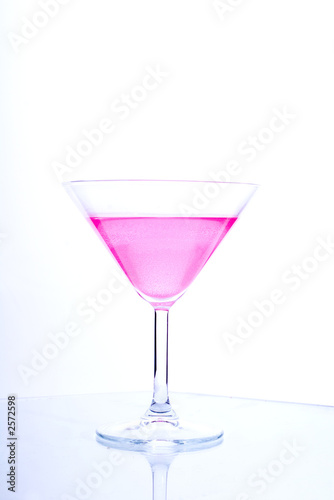 polka glass with glamour pink beverage