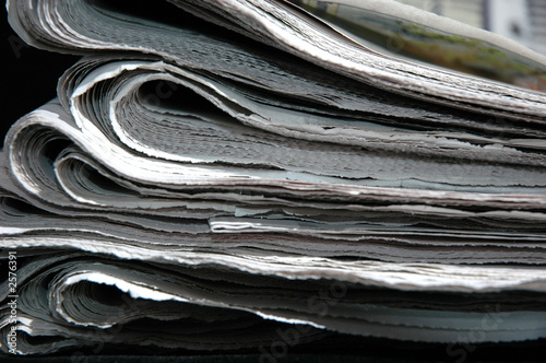 folded newpapers photo